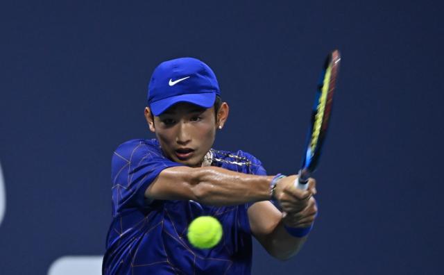 米兰体育中国官网-“双J”大战创中国男网历史 商竣程输球仍值得期待