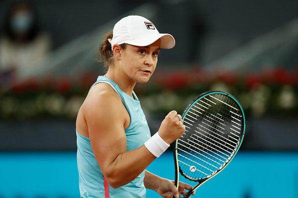 米兰体育中国官网-巴蒂赢下“法网冠军”之争 红土连胜记录已达14场